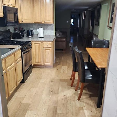 Two Bedroom Few Blocks From The Beach And Tropicana Casino Atlantic City Extérieur photo